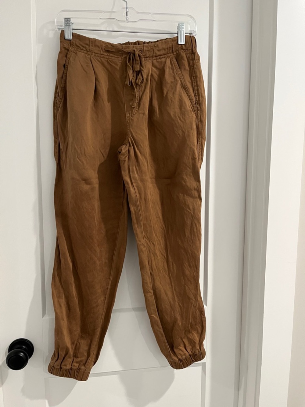 Bella Dahl Rust Brown Drawstring Jogger Pants